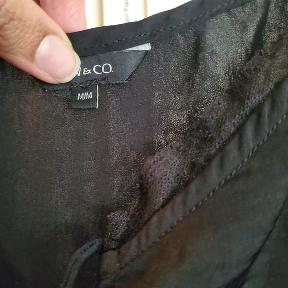 Sleevless blouse - Picture 3 of 3